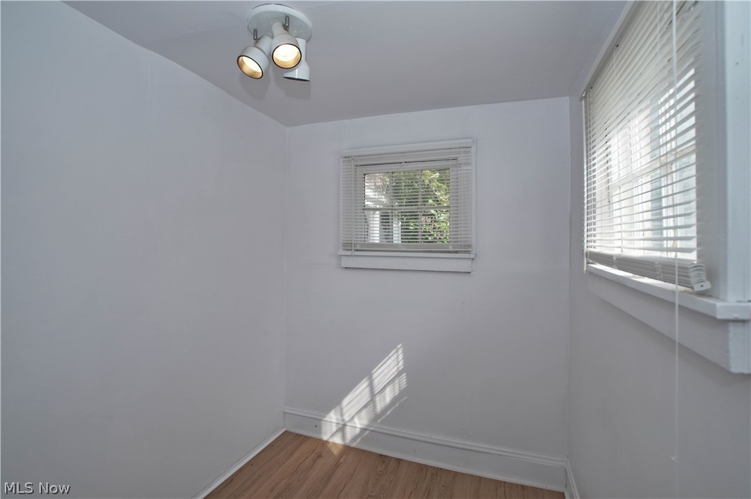 16312 Helmsdale Road Cleveland, OH 44112 - Photo 7 of 28