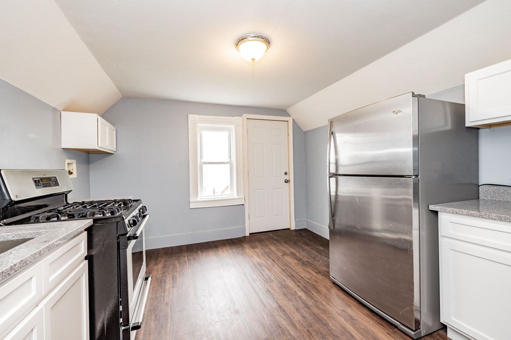 85 Alden Street Springfield, MA 01109 - Photo 4 of 21