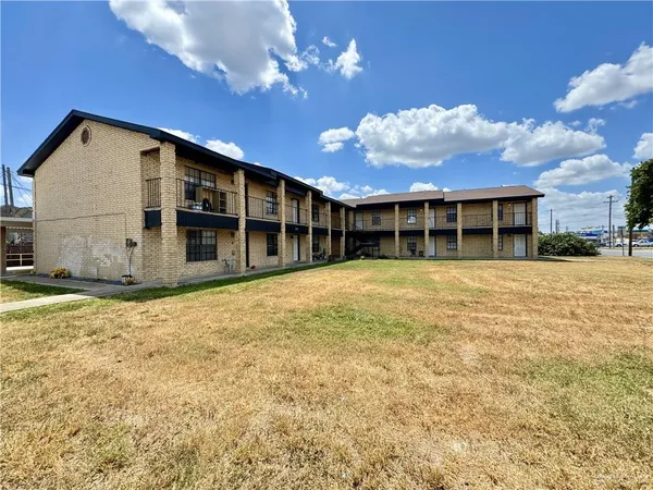$700 | 120 East Schunior Street, Unit 7, Edinburg, TX 78541