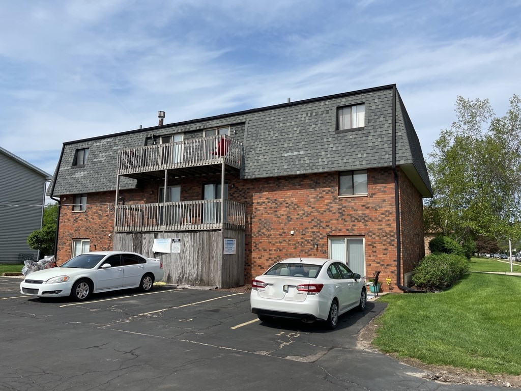 1253 Getzelman Drive, Unit 2N Elgin, IL 60123 - Photo 12 of 12