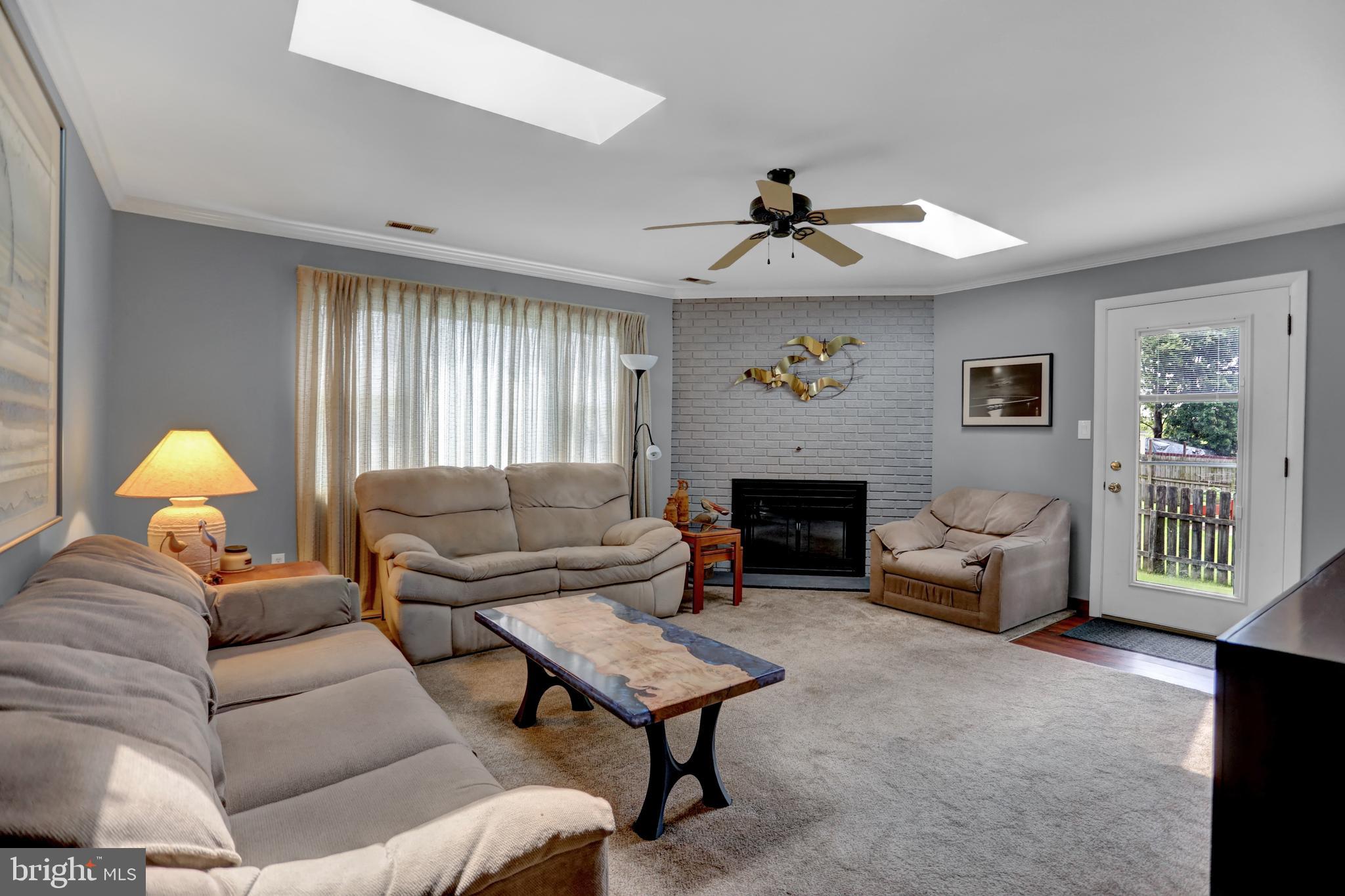 237 Haverhill Road Joppa, MD 21085 - Photo 18 of 34 Bright & Spacious Family Room