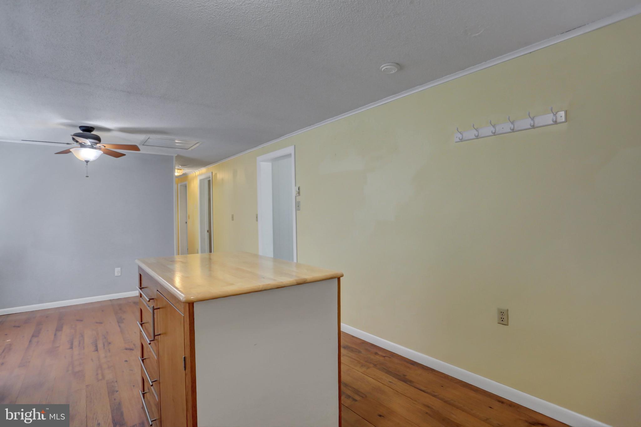 4795 Burkholder Road Chambersburg, PA 17202 - Photo 4 of 30 Gallery Image 4