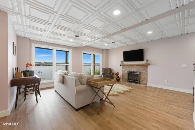 $2,250,000 | 1 Garside Rd Extension, Saratoga Springs, NY 12866