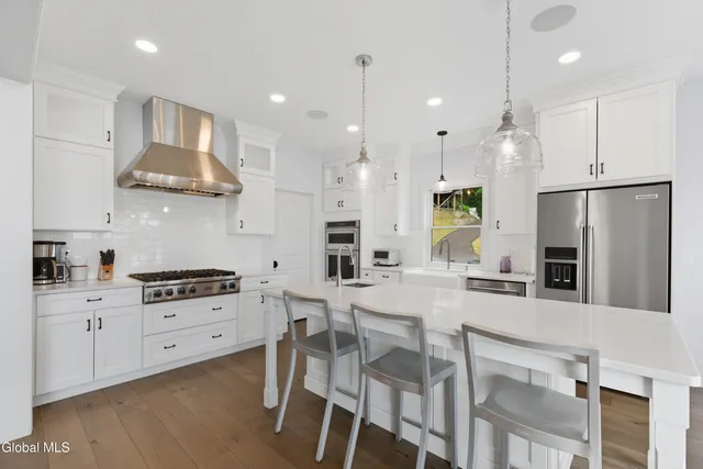 $2,250,000 | 1 Garside Rd Extension, Saratoga Springs, NY 12866