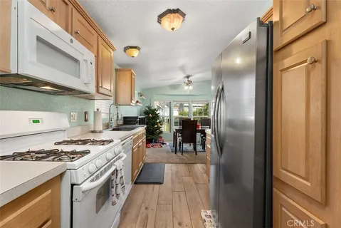 $340,000 | 5815 East La Palma Avenue, Unit 302, Anaheim, CA 92807