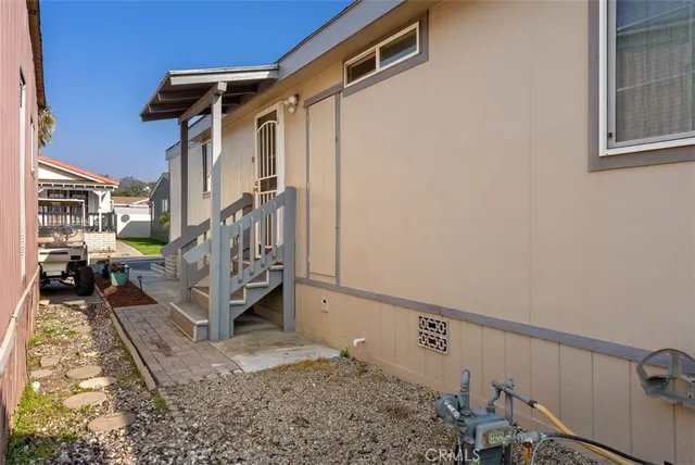 $340,000 | 5815 East La Palma Avenue, Unit 302, Anaheim, CA 92807