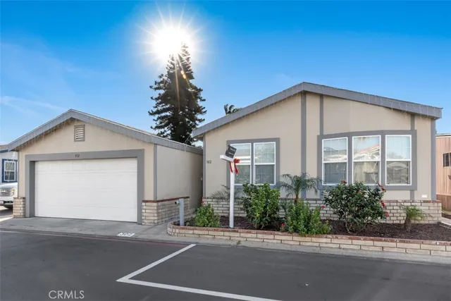 $340,000 | 5815 East La Palma Avenue, Unit 302, Anaheim, CA 92807