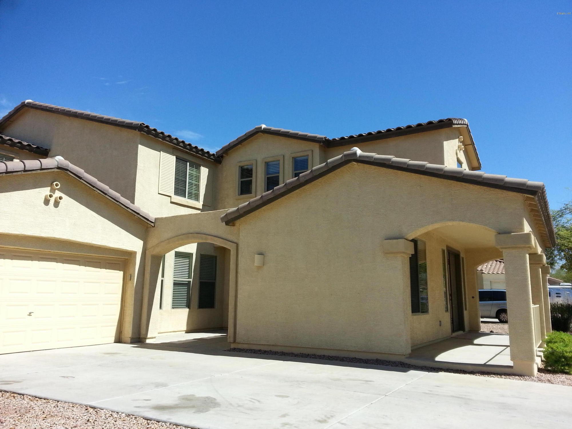 3334 East Blue Ridge Way Gilbert, AZ 85298 - Photo 9 of 67 side of home-huge drive way