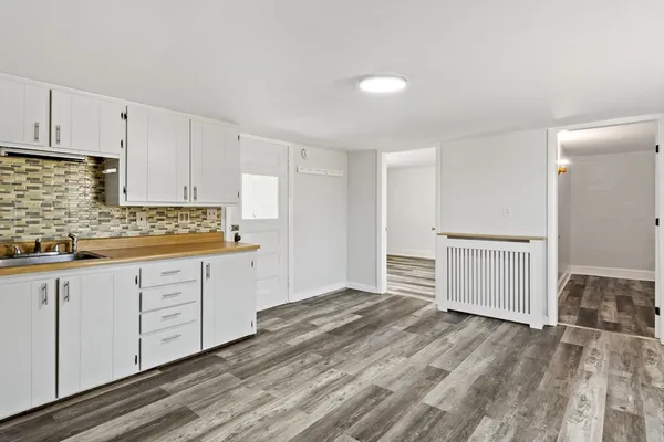 $1,800 | 63 West Carpenter Street, Unit 2R, Attleboro, MA 02703