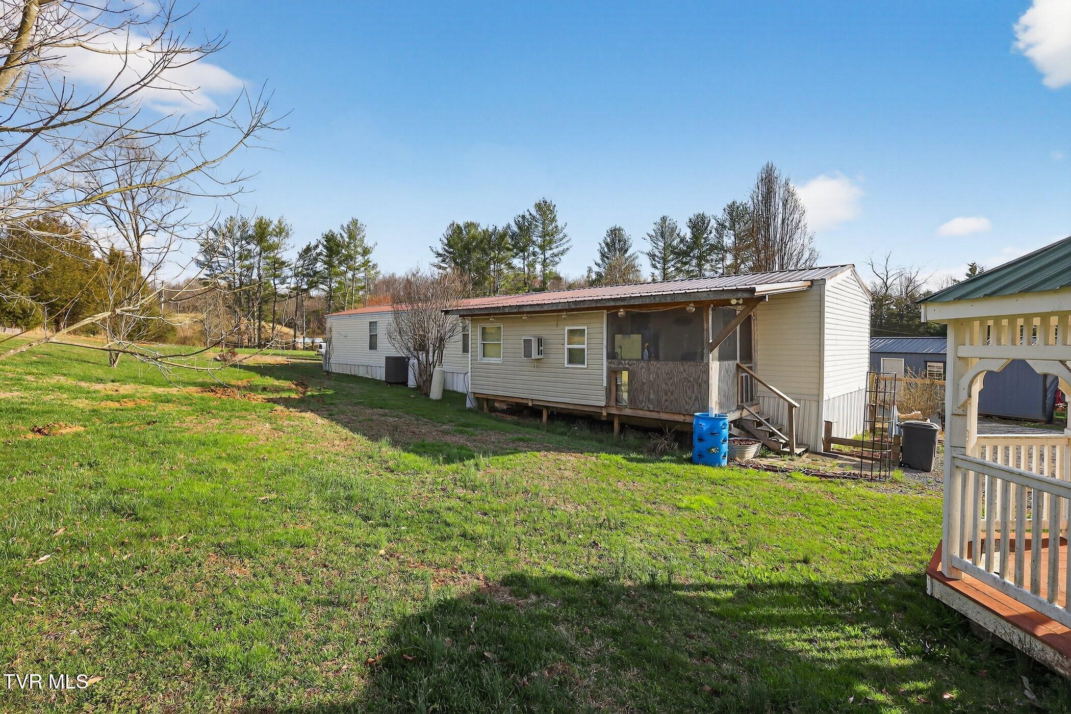 393 Meadow Creek Road Bristol, TN 37620 - Photo 25 of 41 393-Meadow-Creek-Rd-WindowStill-Real-Est