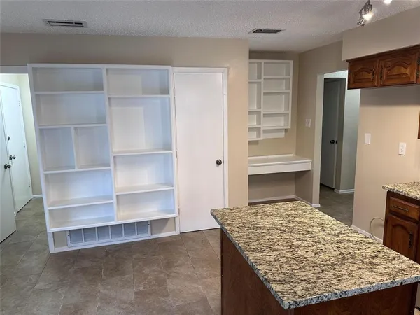 $2,400 | 2005 Glencrest Lane, Garland, TX 75040