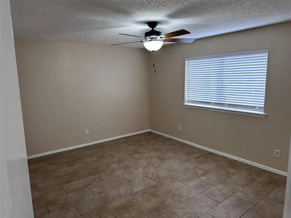 $2,400 | 2005 Glencrest Lane, Garland, TX 75040