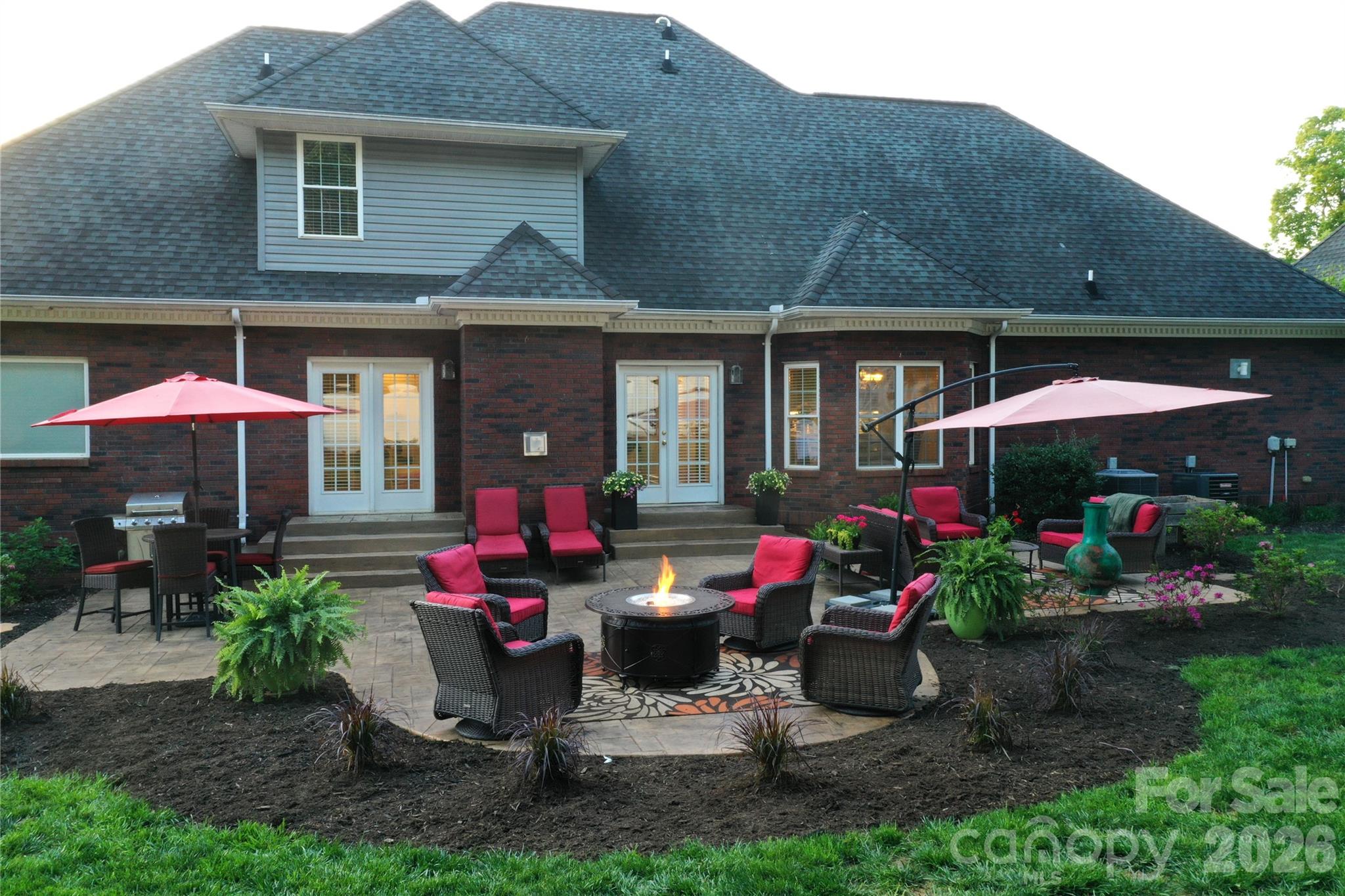 406 5th Avenue Northeast Conover, NC 28613 - Photo 42 of 46 a view of a house with yard and sitting area
