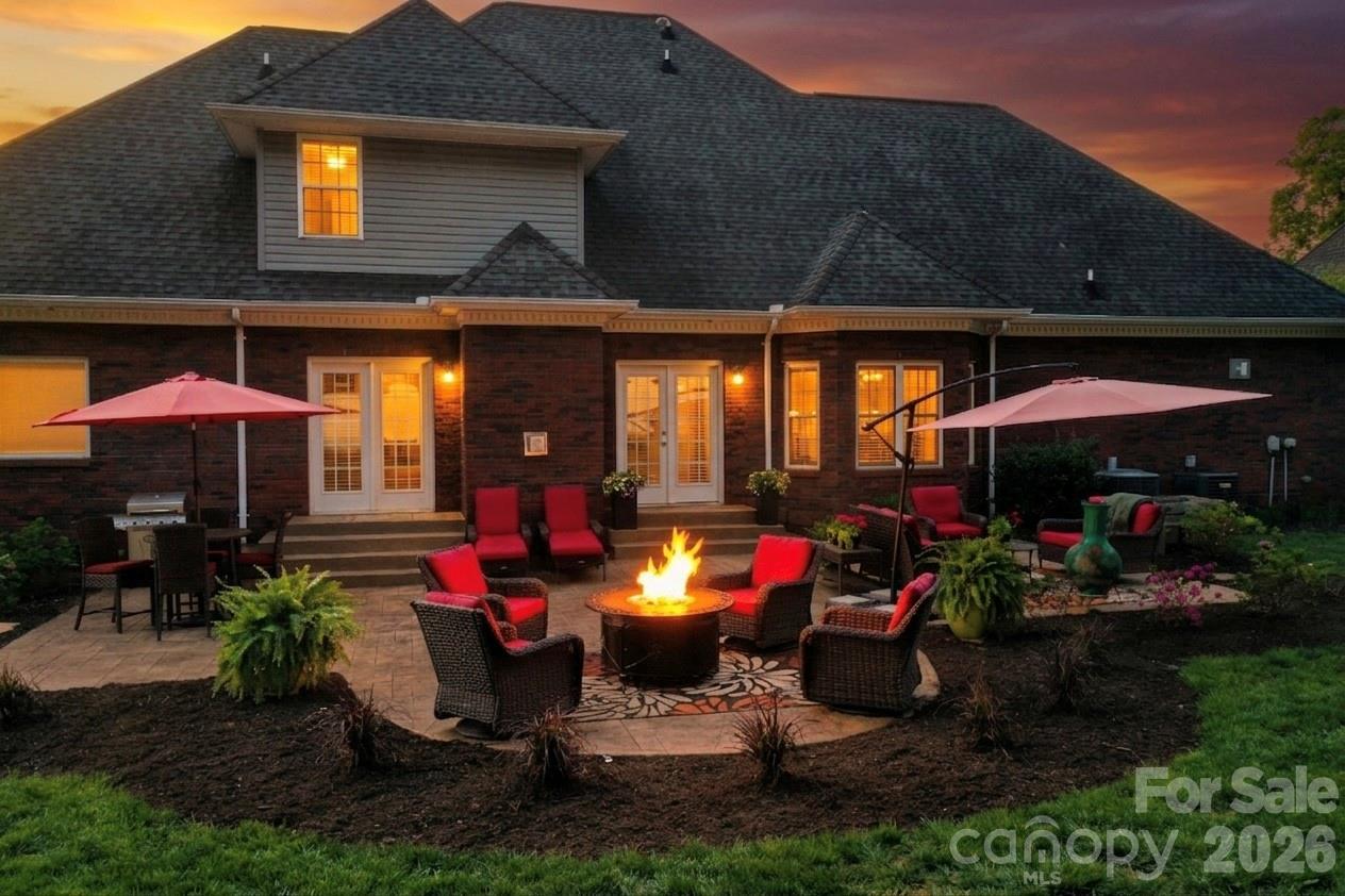406 5th Avenue Northeast Conover, NC 28613 - Photo 46 of 46 a view of a chairs and tables in patio