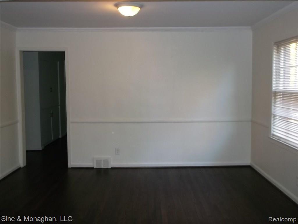 724 Trombley Road Grosse Pointe Park, MI 48230 - Photo 8 of 13