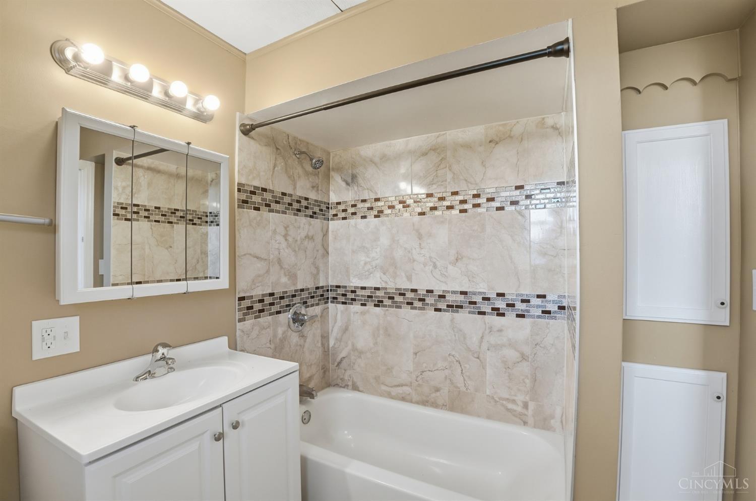 4308 Smith Road Cincinnati, OH 45212 - Photo 26 of 43