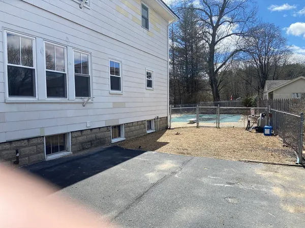 $2,800 | 16 Taft Street, Unit 2, Uxbridge, MA 01569