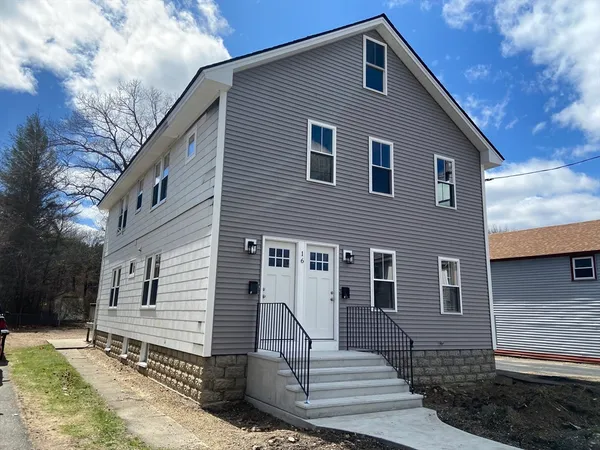 $2,800 | 16 Taft Street, Unit 2, Uxbridge, MA 01569