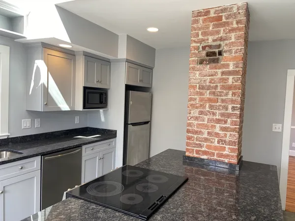 $2,800 | 16 Taft Street, Unit 2, Uxbridge, MA 01569