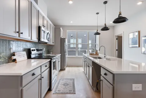 $439,900 | 352 East Village Lane, Nashville, TN 37216