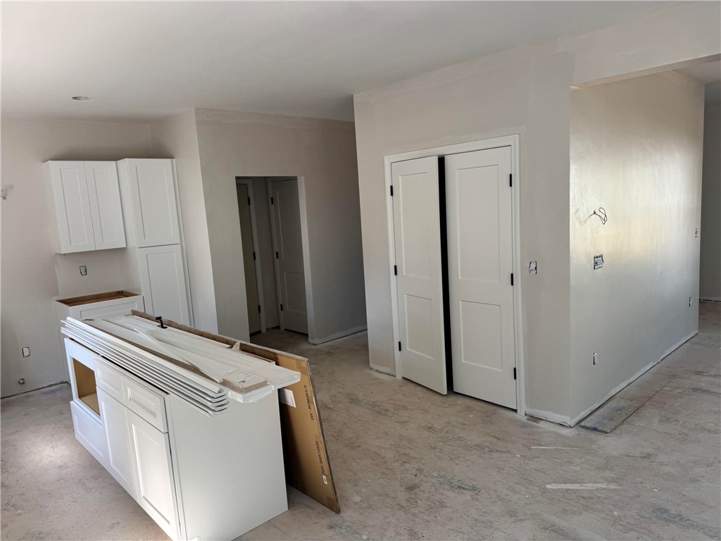443 Seven Mile Road Cranston, RI 02831 - Photo 7 of 20 Gallery Image 7