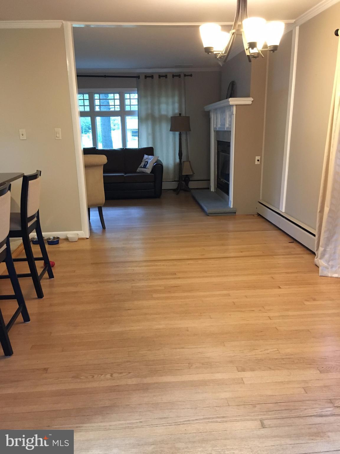 1523 Long Point Road Pasadena, MD 21122 - Photo 10 of 25 Hardwood Floors Main Level