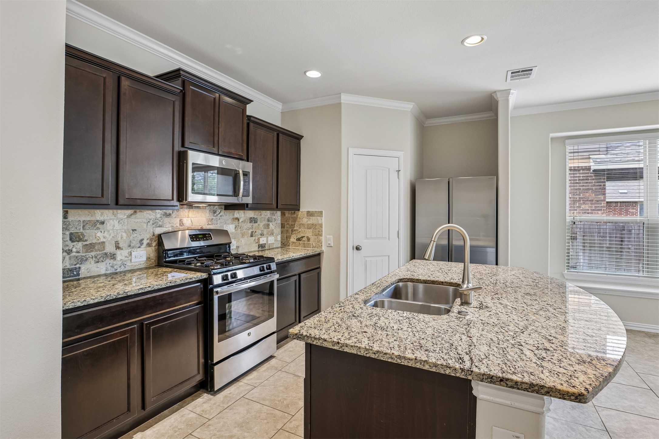 2601 Rough Berry Road Pflugerville, TX 78660 - Photo 10 of 34