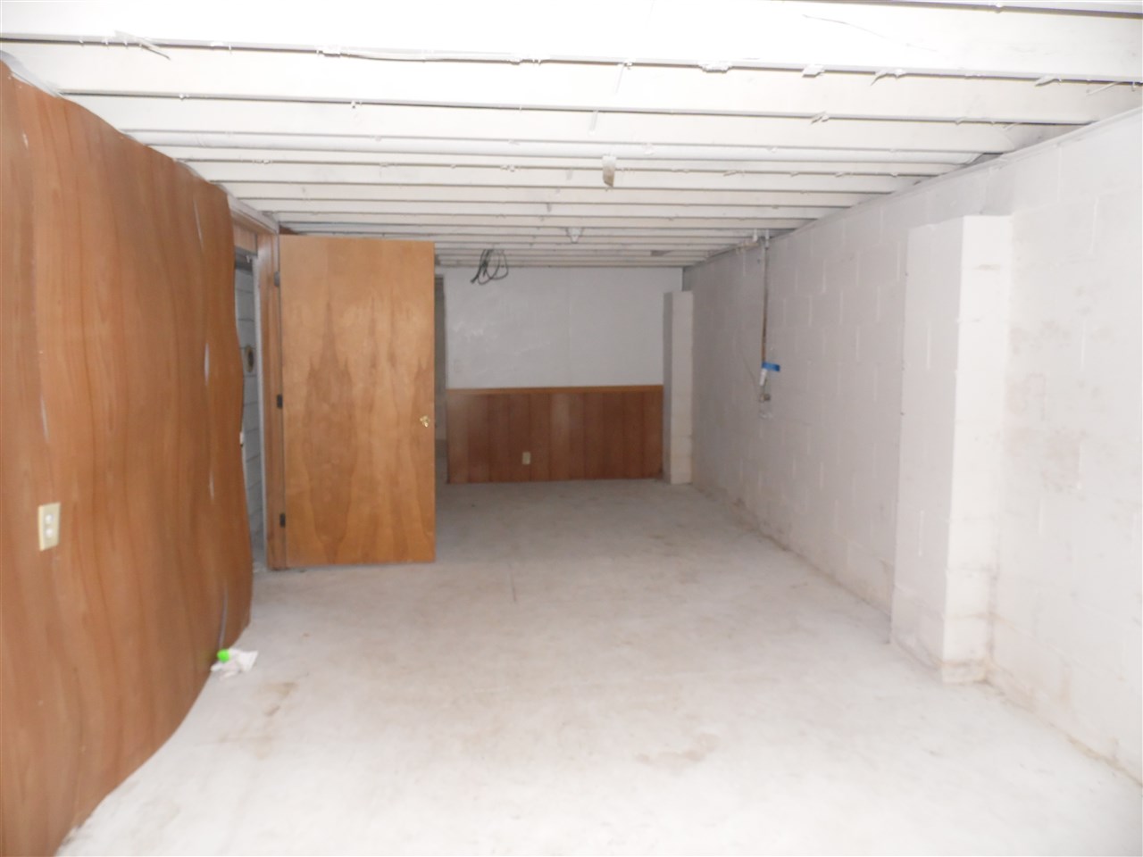 121 Logan Street Argos, IN 46501 - Photo 11 of 14 Gallery Image 11