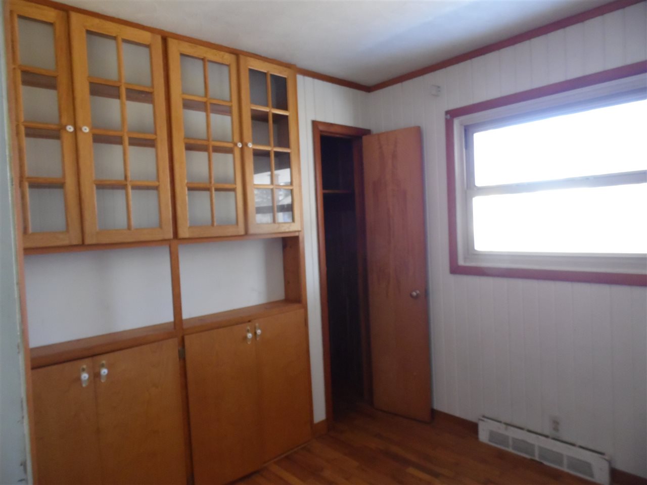 121 Logan Street Argos, IN 46501 - Photo 3 of 14 Gallery Image 3
