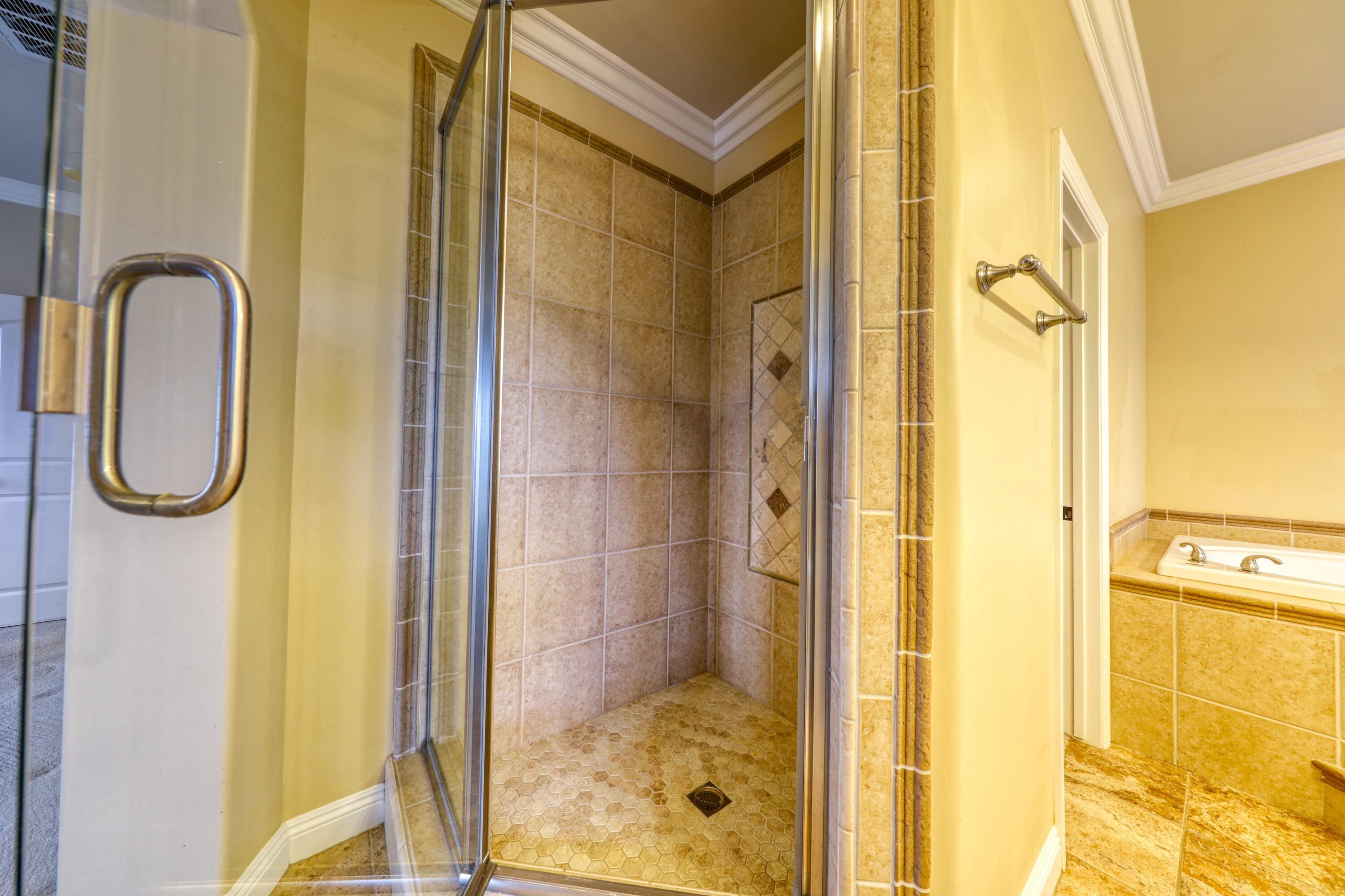 24281 Jacaranda Drive Tehachapi, CA 93561 - Photo 18 of 54 a bathroom with a shower