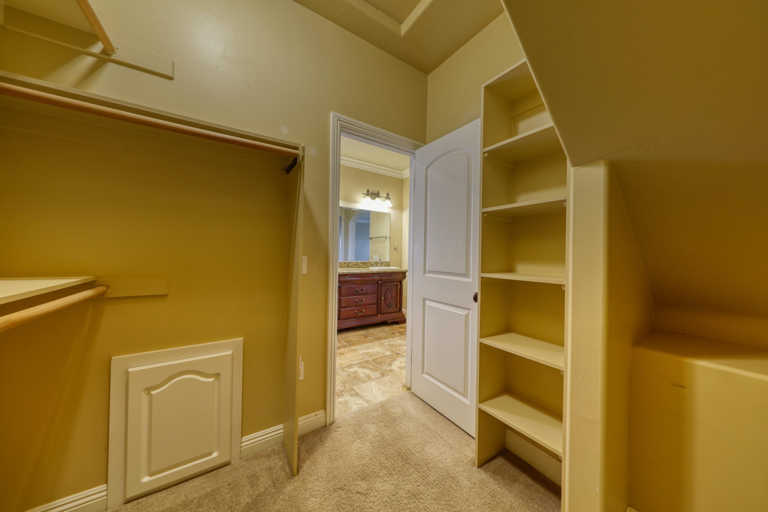 24281 Jacaranda Drive Tehachapi, CA 93561 - Photo 22 of 54 a view of walk in closet
