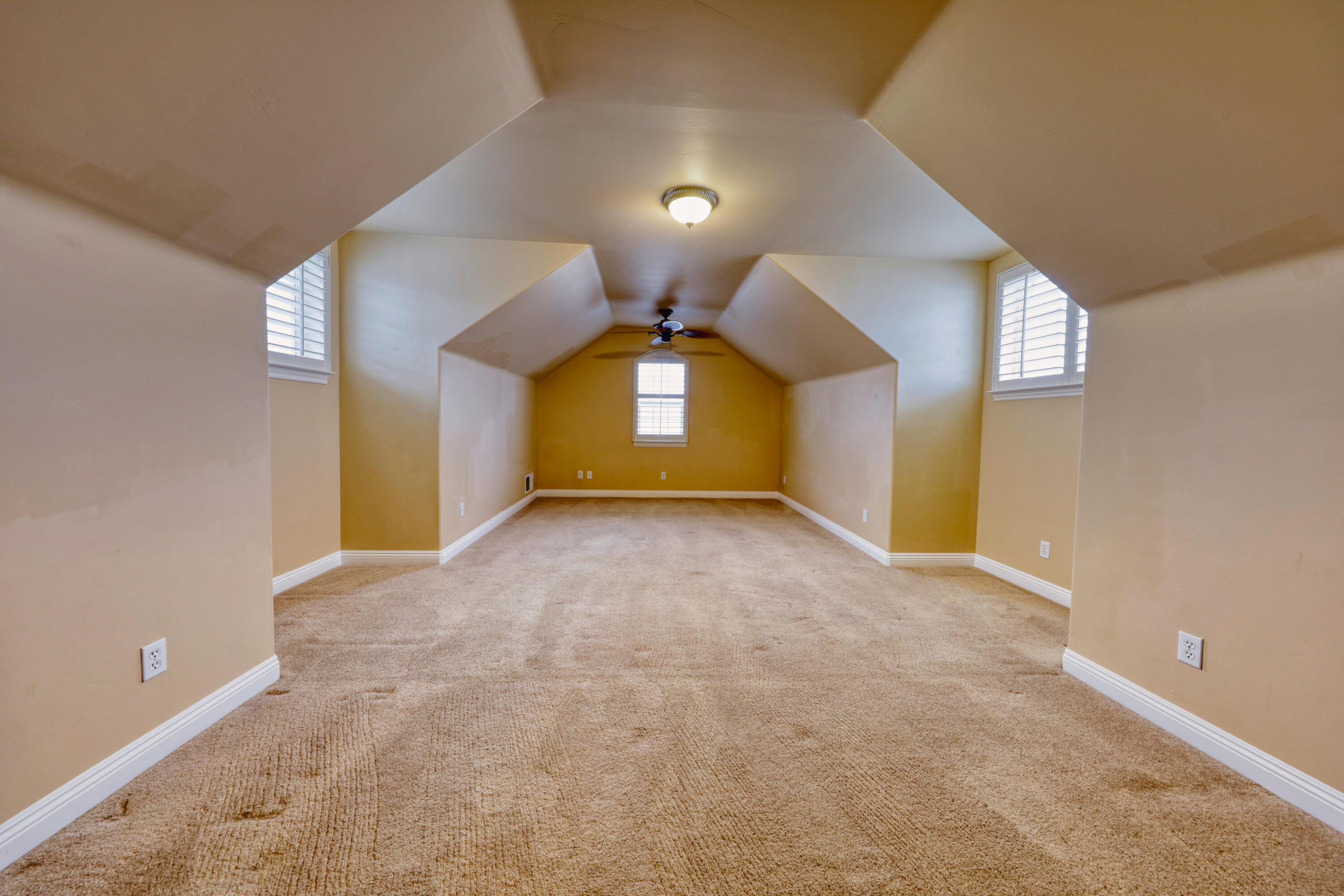 24281 Jacaranda Drive Tehachapi, CA 93561 - Photo 25 of 54 24821 Jacaranda Dr Bear Valley-print-043