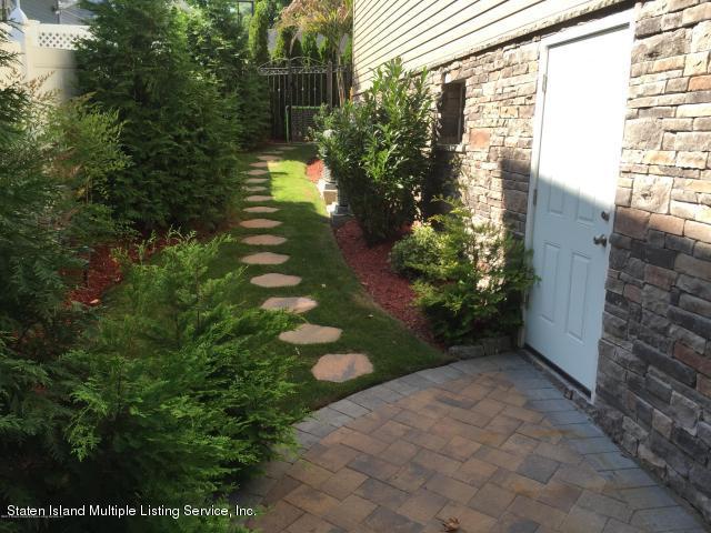 111 Dent Road Staten Island, NY 10308 - Photo 2 of 34 dent os landscaped