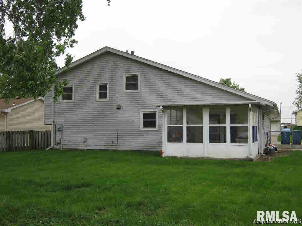 2616 Sherborn Road Springfield, IL 62702 - Photo 2 of 11