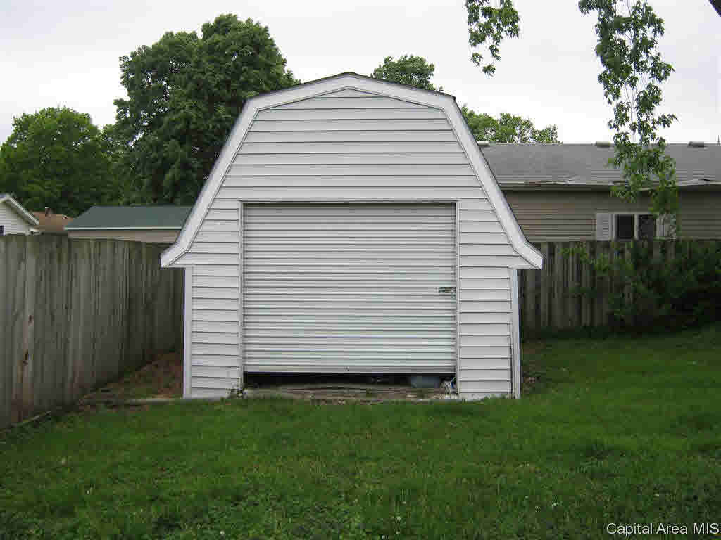 2616 Sherborn Road Springfield, IL 62702 - Photo 3 of 11