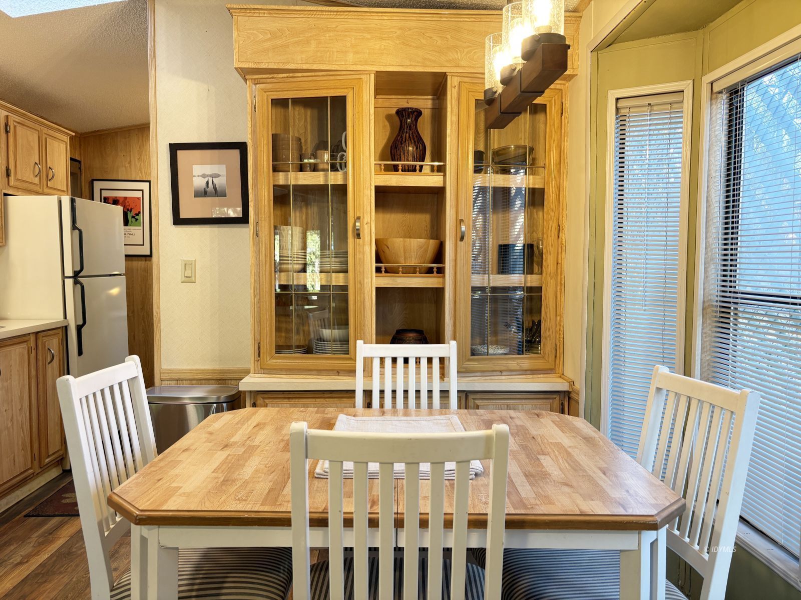 25955 Highway 243, Unit 1 Idyllwild, CA 92549 - Photo 8 of 33 Dining Room