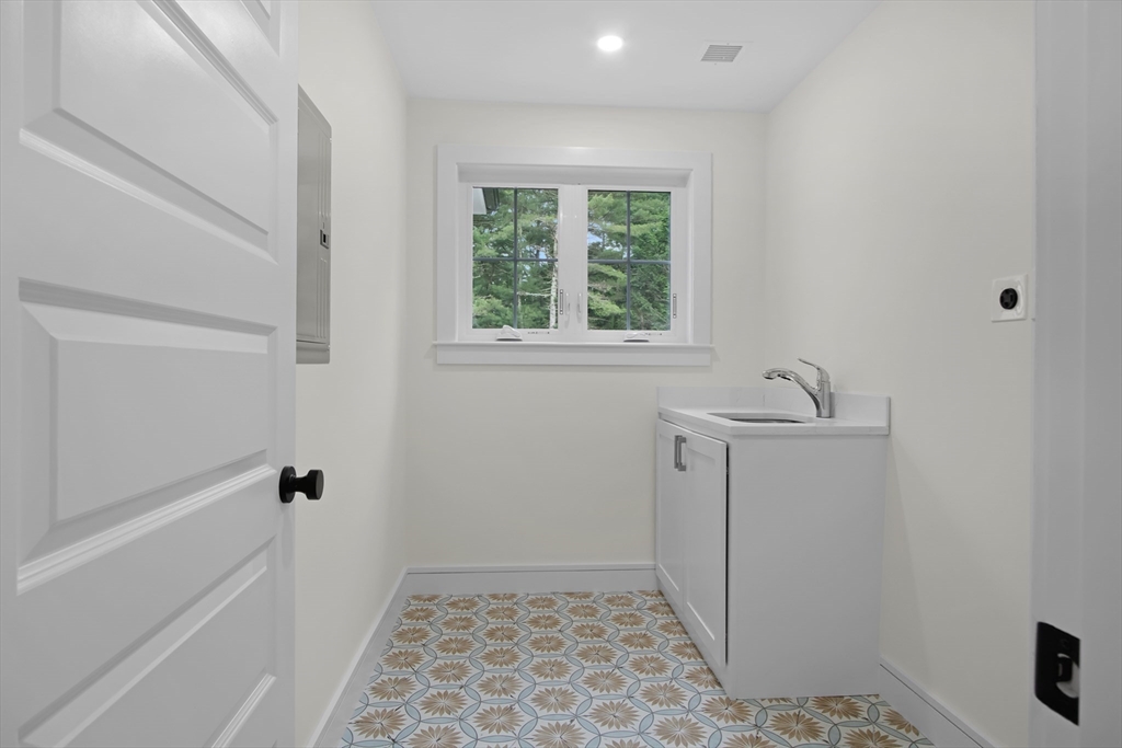 293 Cross Street Norwell, MA 02061 - Photo 31 of 38