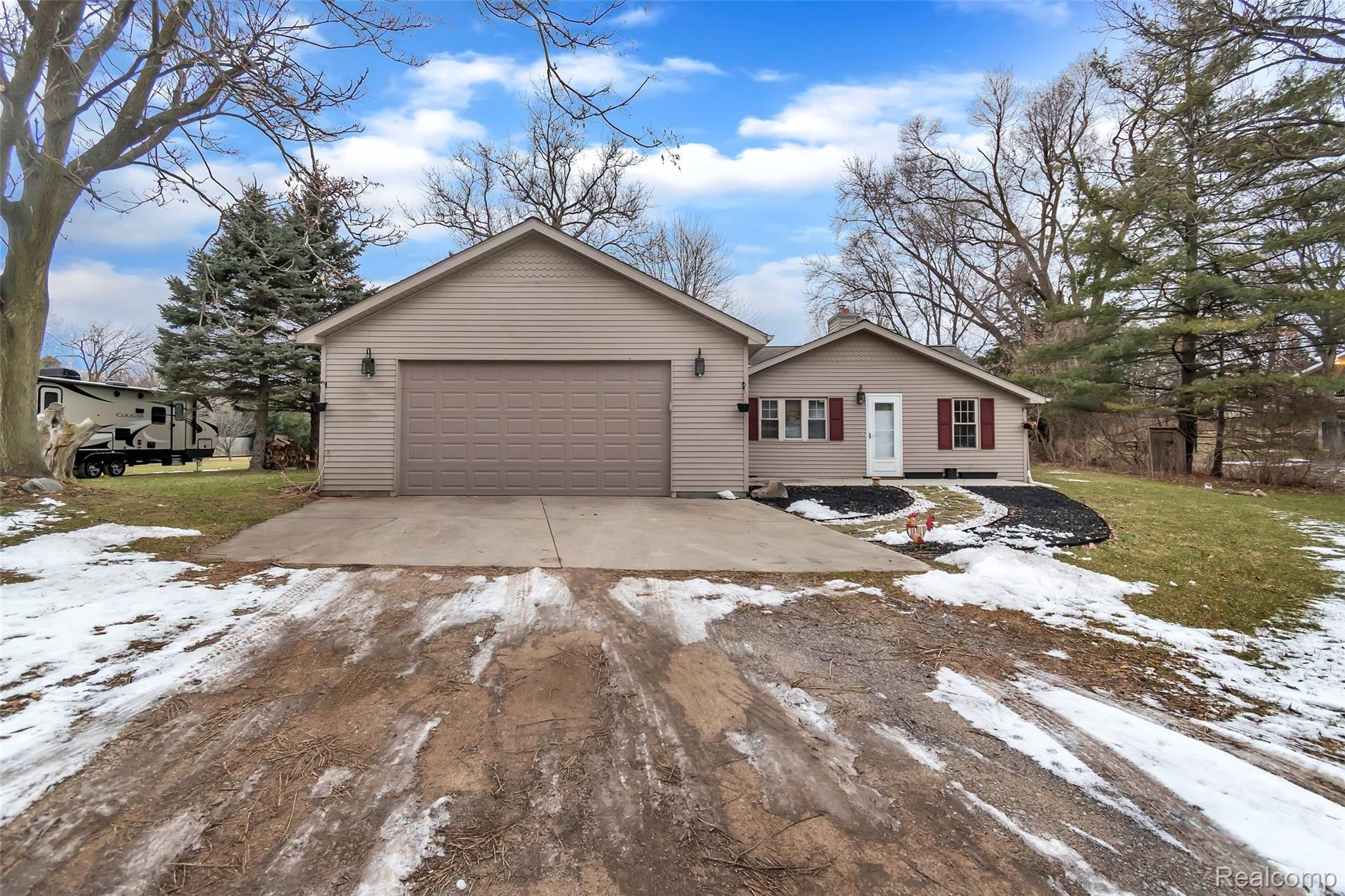 7293-Davison-Rd-Davison-MI-windowstill-27.jpg