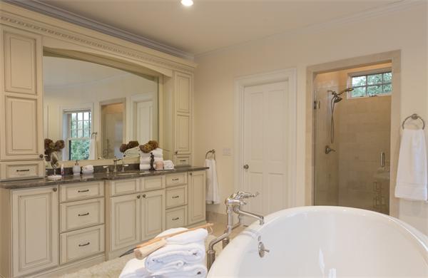 126 Woodland Road Brookline, MA 02467 - Photo 14 of 21 Gallery Image 14