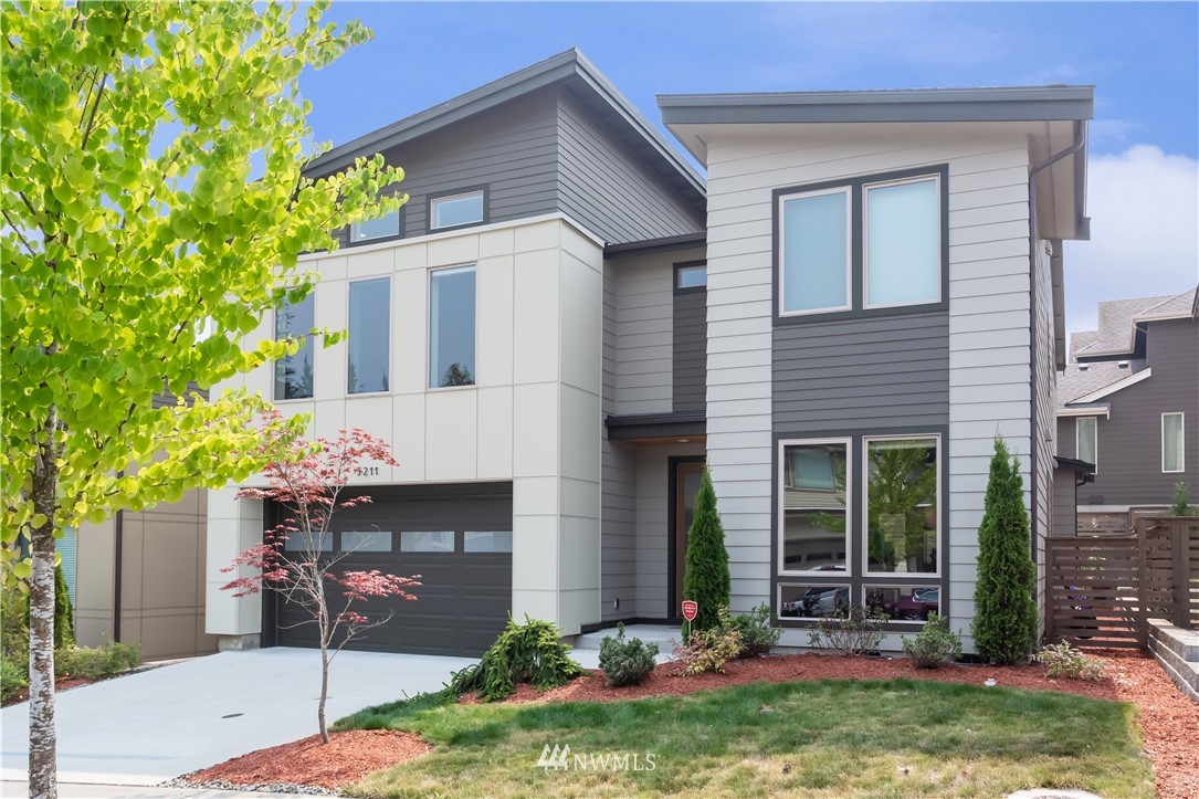 5211 Northeast 11th Place Renton, WA 98059 - Photo 2 of 25 Gallery Image 2