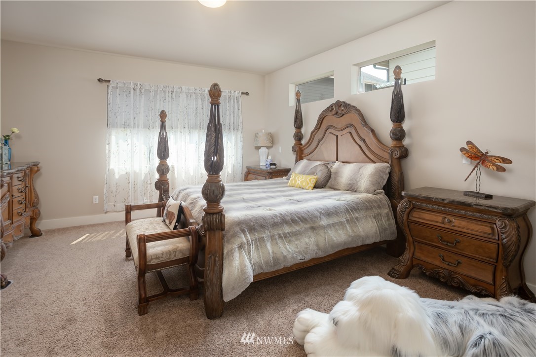 5211 Northeast 11th Place Renton, WA 98059 - Photo 17 of 25 Gallery Image 17