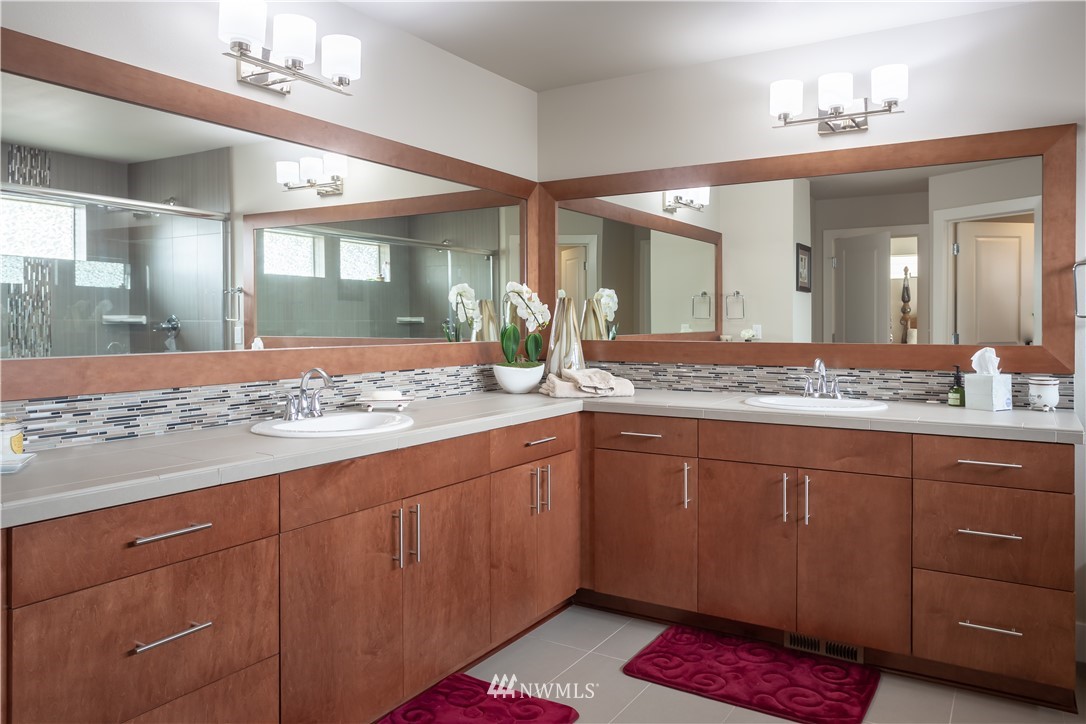 5211 Northeast 11th Place Renton, WA 98059 - Photo 19 of 25 Gallery Image 19