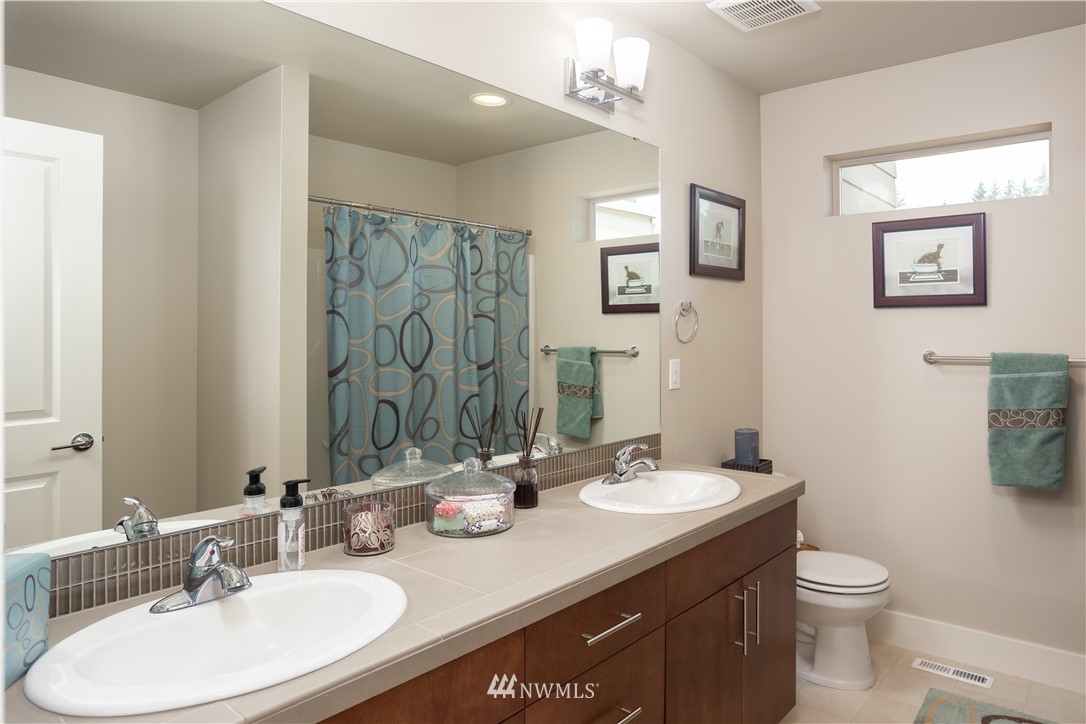 5211 Northeast 11th Place Renton, WA 98059 - Photo 23 of 25 Gallery Image 23