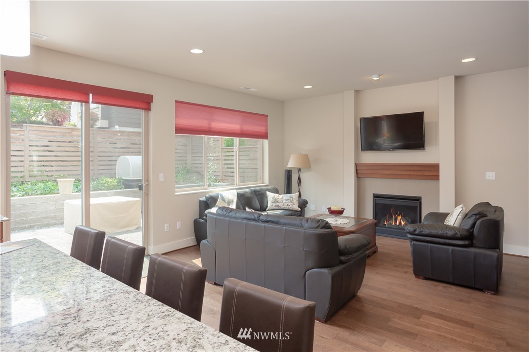 5211 Northeast 11th Place Renton, WA 98059 - Photo 9 of 25 Gallery Image 9