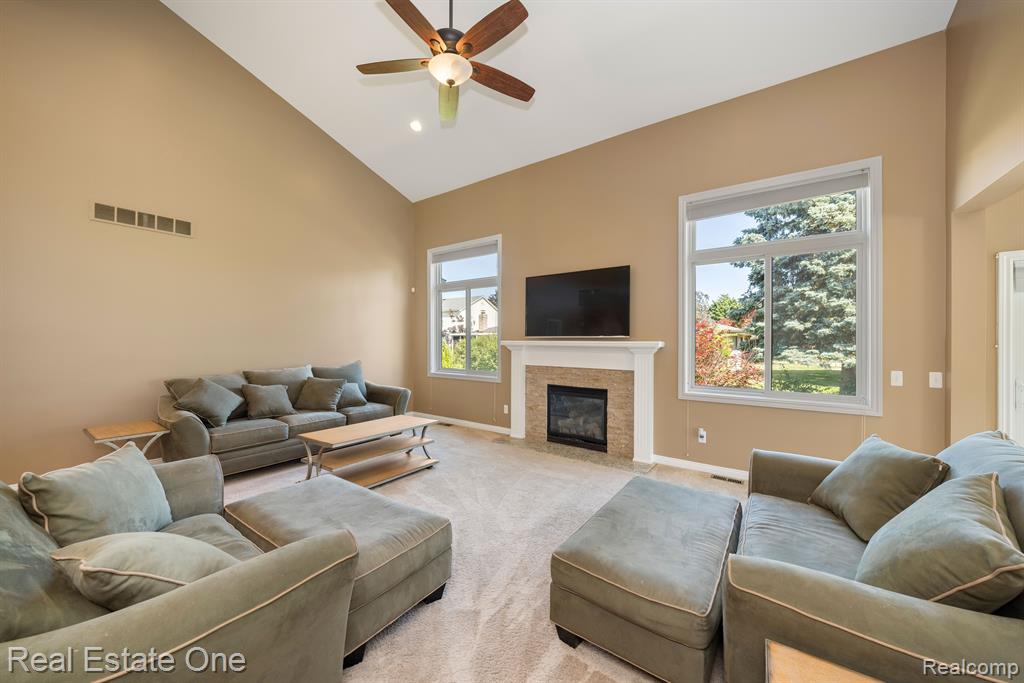 630 Lockmoore Court Rochester Hills, MI 48307 - Photo 11 of 65