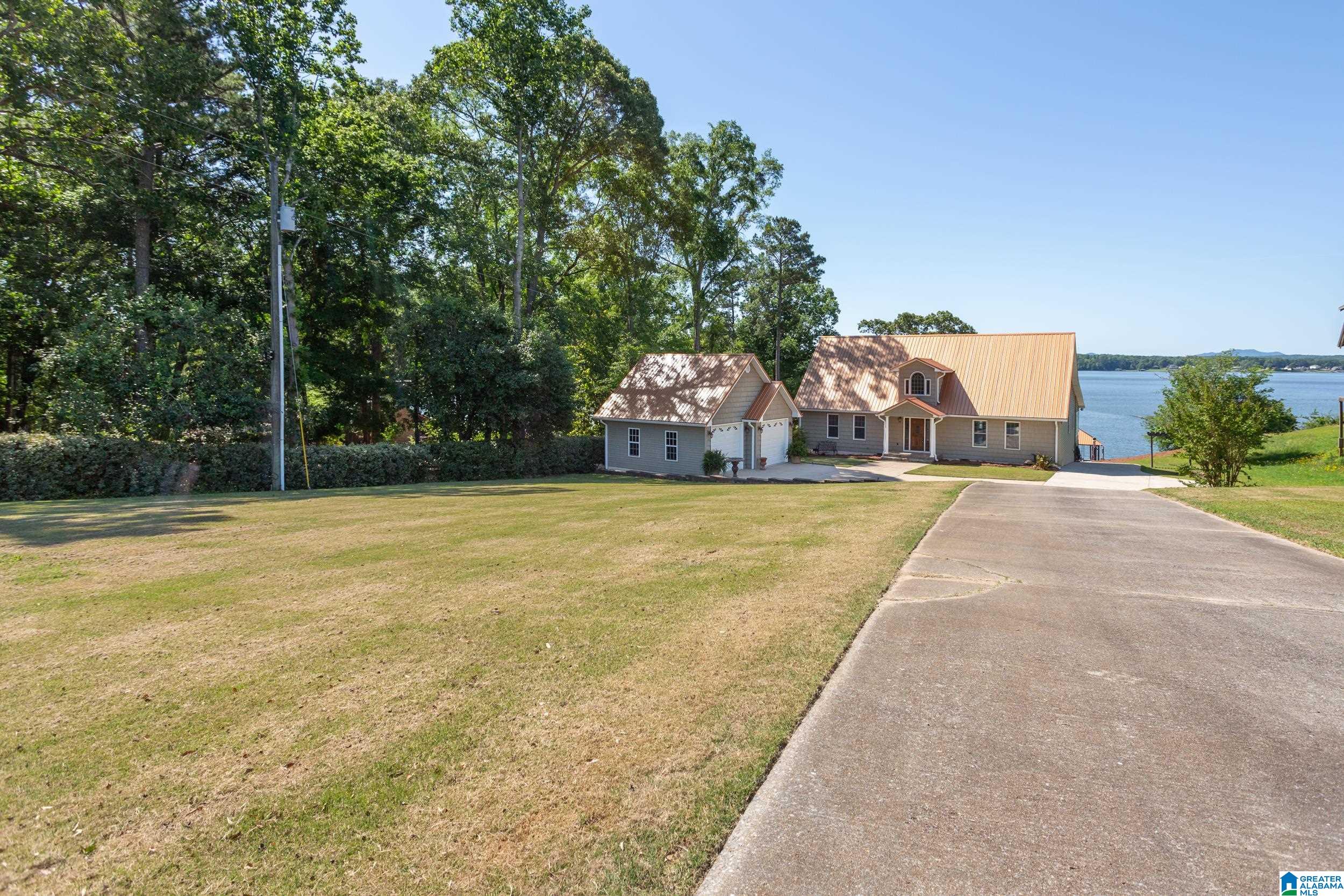 190 Albert Road Lincoln, AL 35096 - Photo 3 of 60