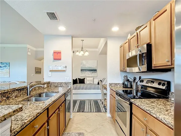 $7,300 | 9715 Acqua Court, Unit 127, Naples, FL 34113