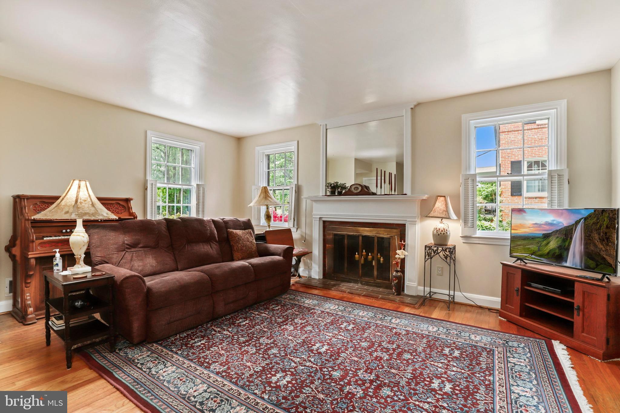 5419 Willowmere Way Baltimore, MD 21212 - Photo 4 of 37