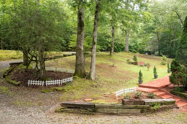 $400,000 | 125 Jess Hooper Drive, Hayesville, NC 28904