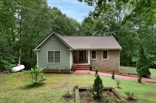 $400,000 | 125 Jess Hooper Drive, Hayesville, NC 28904